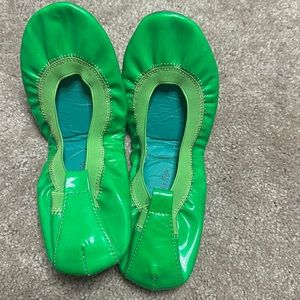 Yosi Samra green patent flat 8
